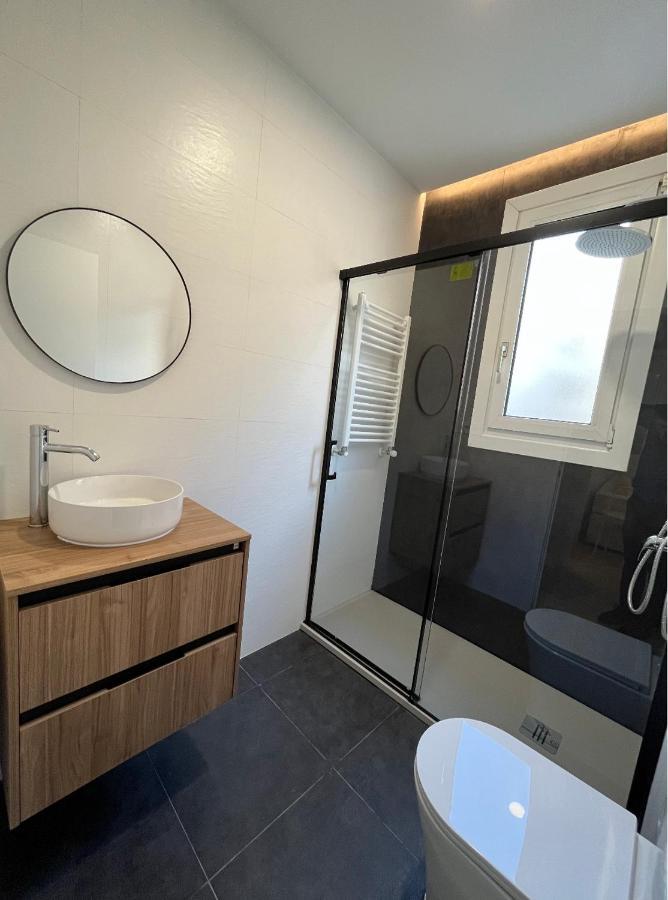 Alhondiga City Center By Sleep In Bilbao Exteriör bild